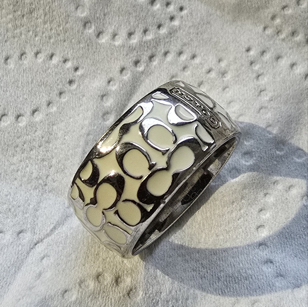 Coach Ring